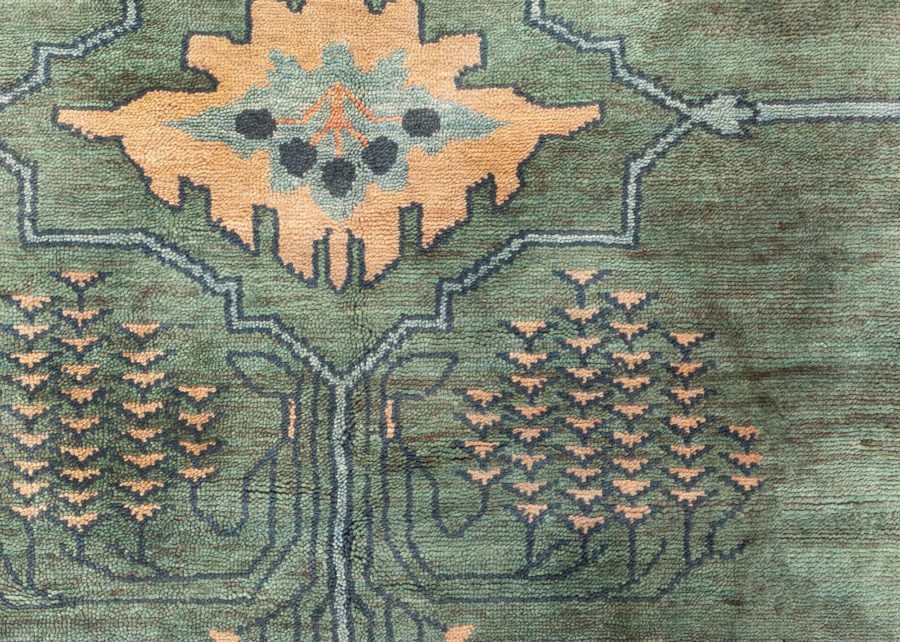 Arts And Crafts Style Rug N12423