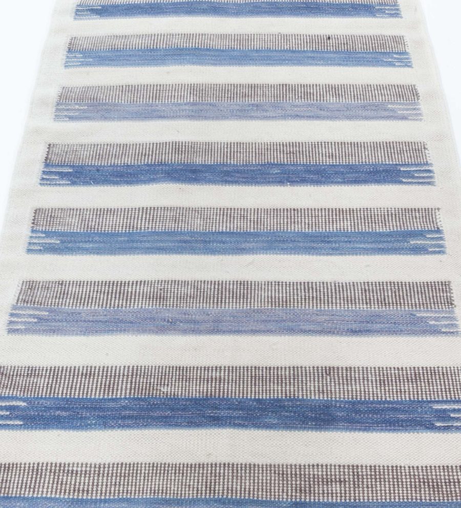 Contemporary Swedish Rug N12427