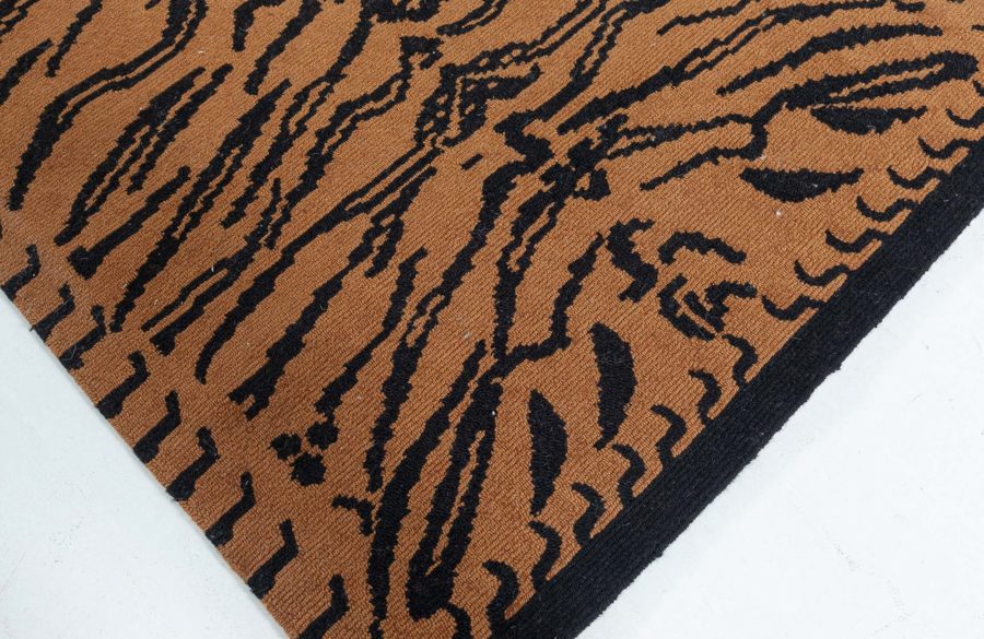 Contemporary Hand Tufted Tiger Rug N12504