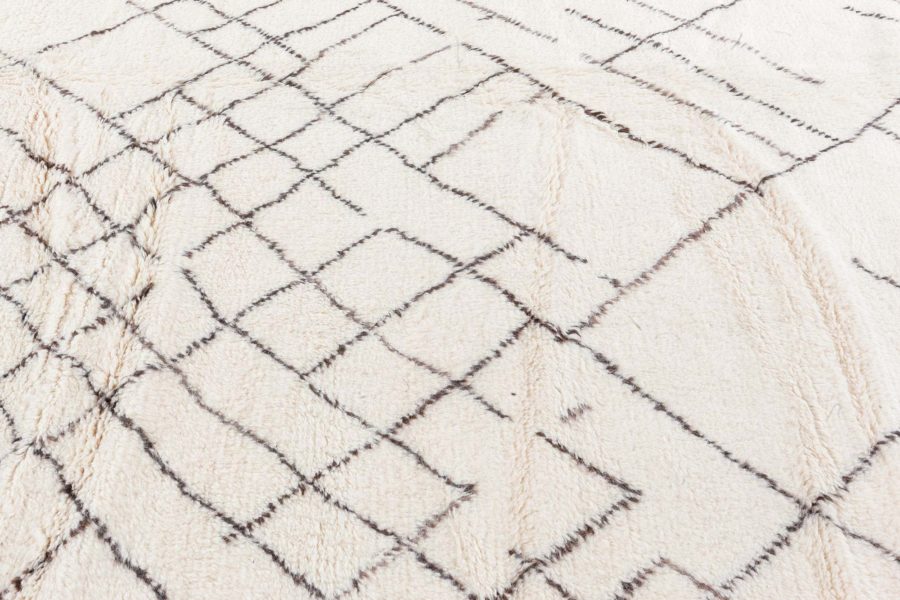 Modern Moroccan Rug N12531