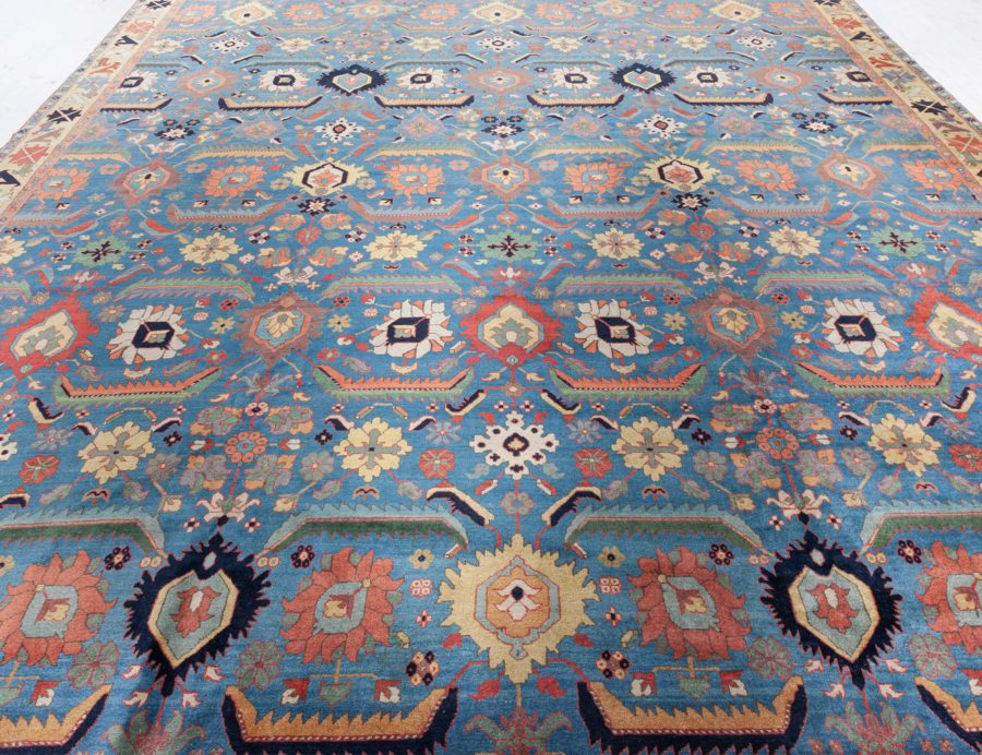 Persian Tabriz Rug With a Cintamani insignia in one corner BB8225