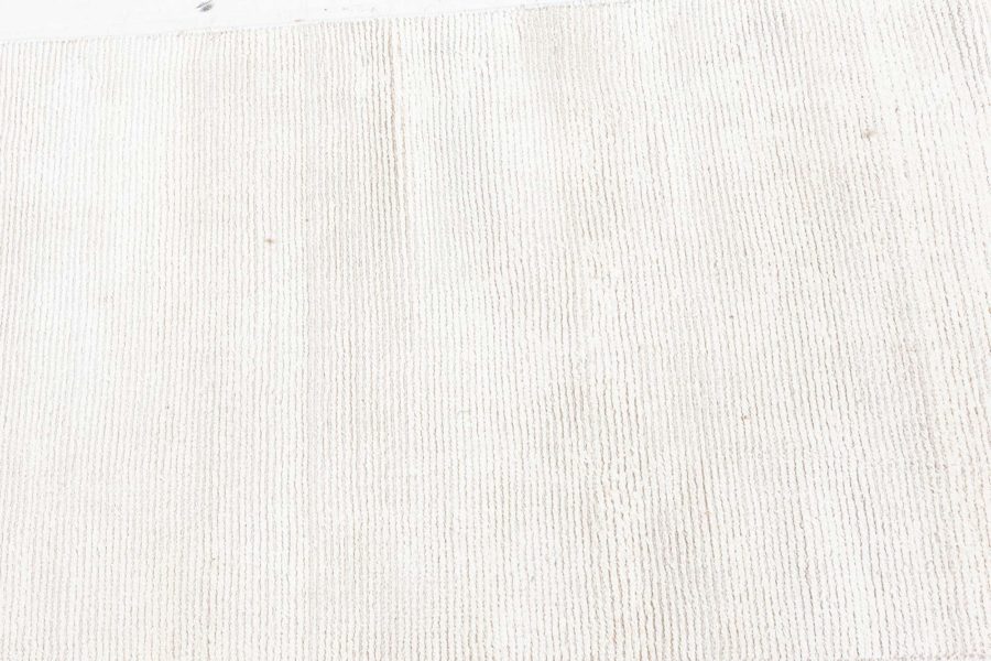 Contemporary Runner N12615