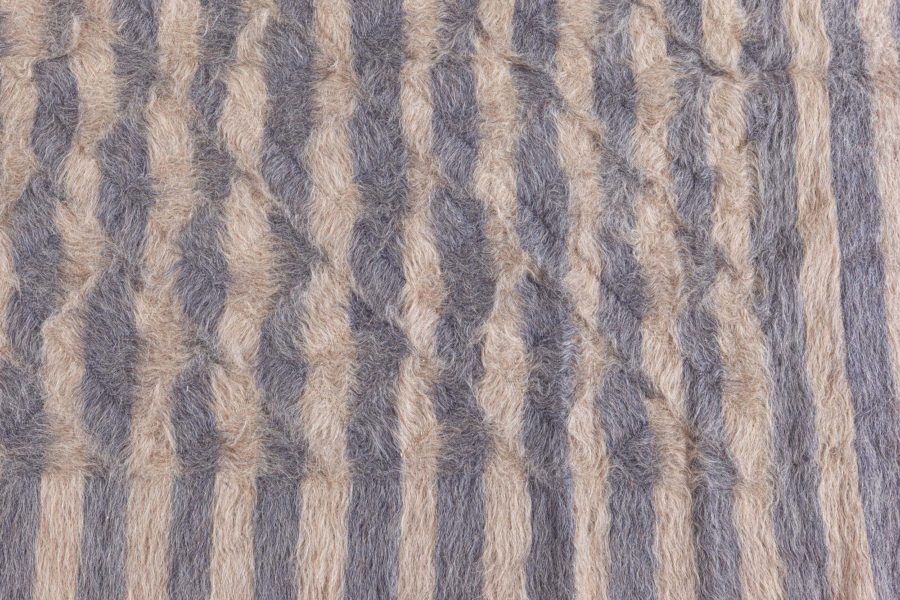 Contemporary Goat Hair Rug N12619