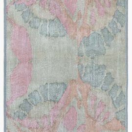 Modern Floral Sunburst Light Gray Hand-Knotted Silk Runner “Marisol” N12629