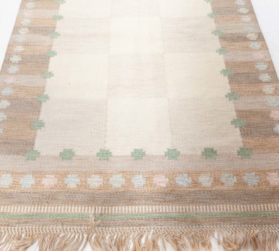 Swedish Flat Woven by Agda Osterberg BB8306