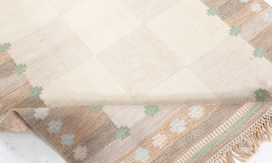 Swedish Flat Woven by Agda Osterberg BB8306