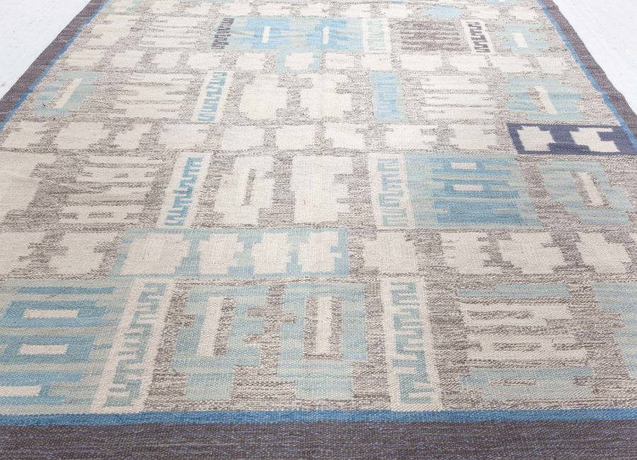 Modern Swedish Rug N12650