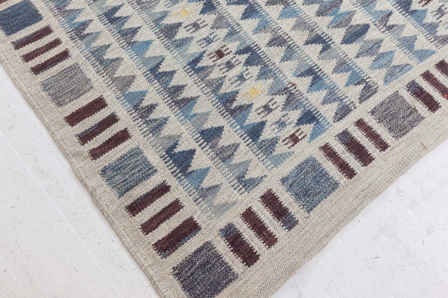 Modern Swedish Rug N12660