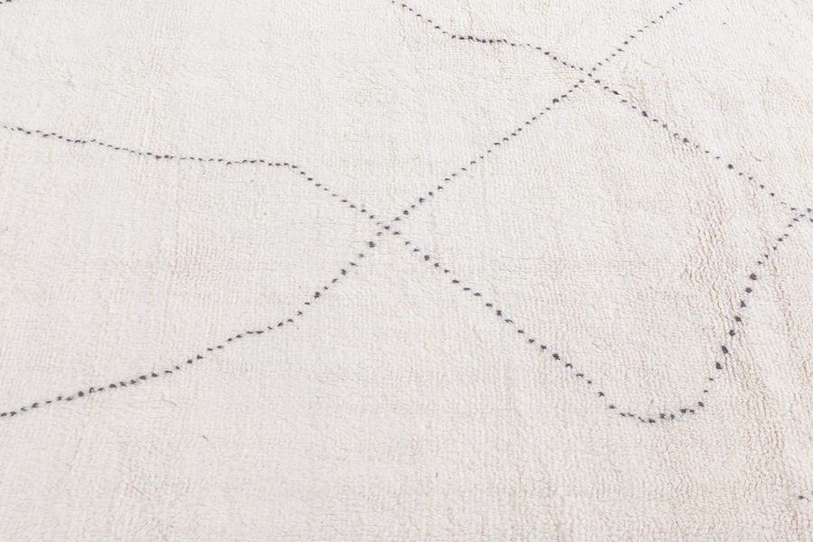 Modern Moroccan Rug N12667