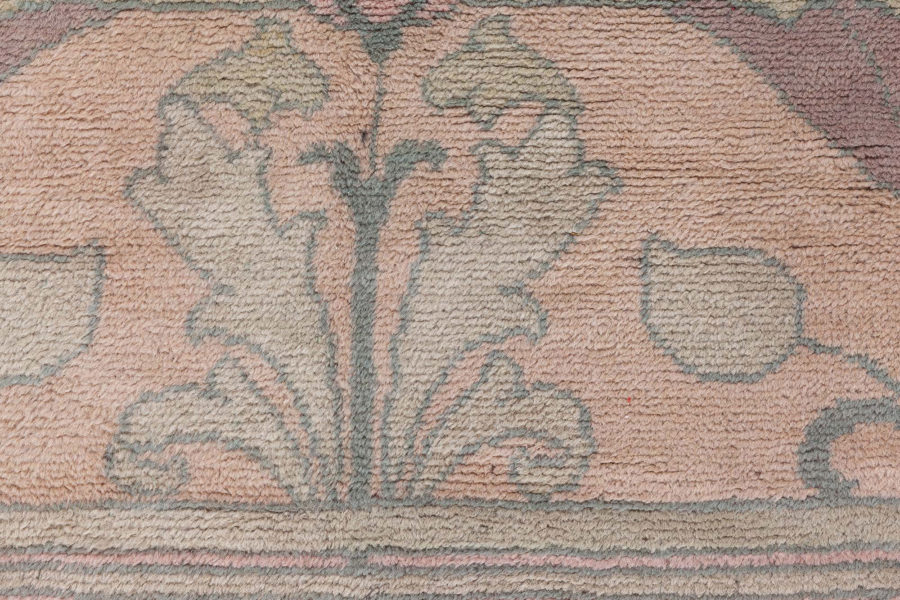 Arts and Crafts Rug BB8407