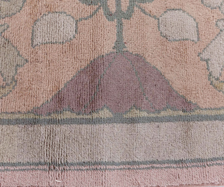 Arts and Crafts Rug BB8407