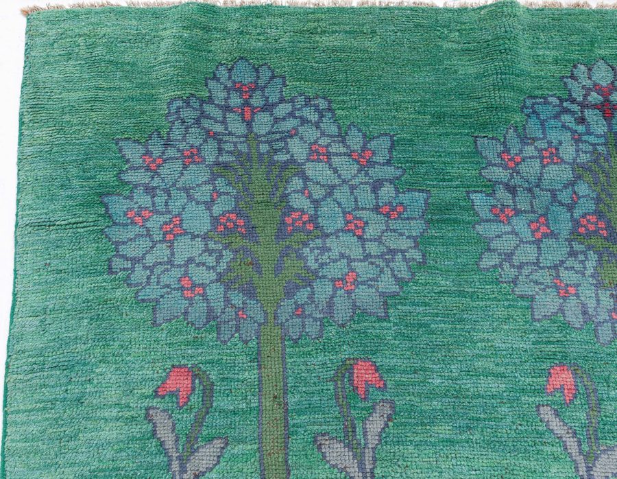 Antique Donegal CFA Voysey Fragment BB8435