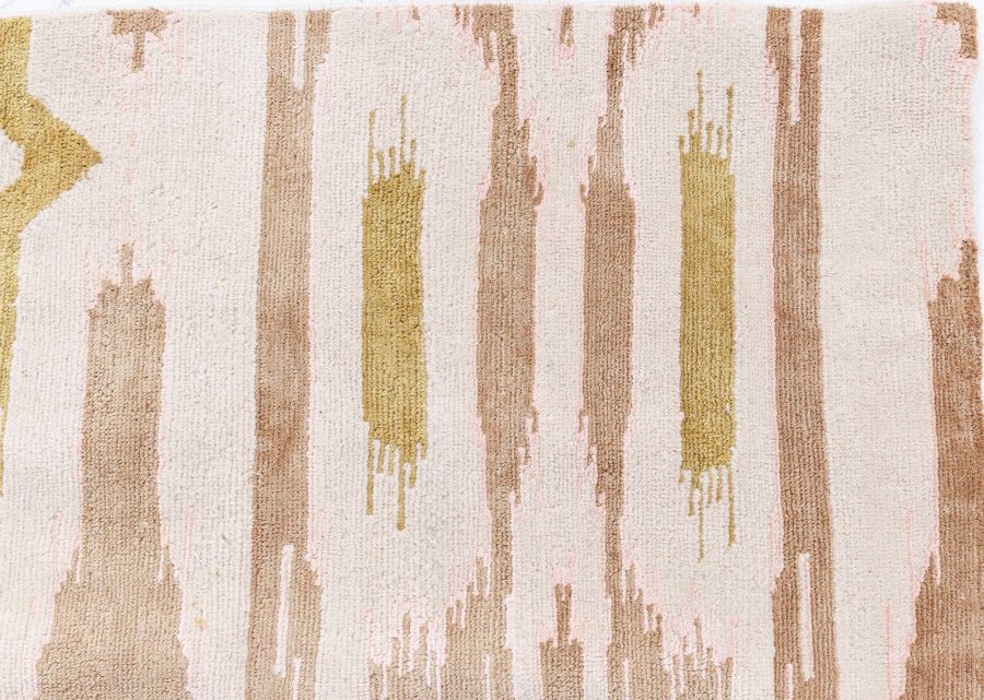 Modern Silk Runner N12743
