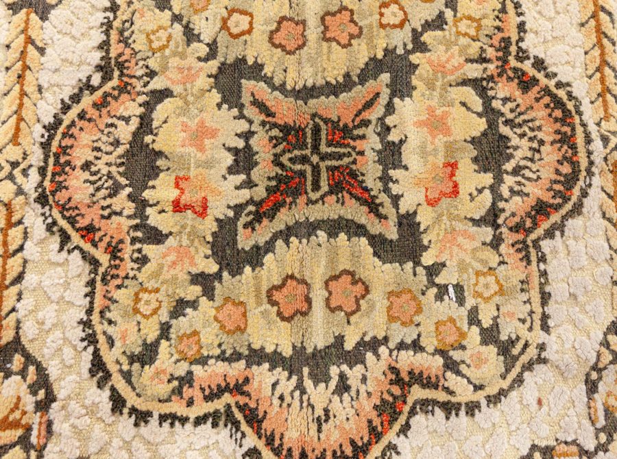 Bessatabian High and Low Rug N12786