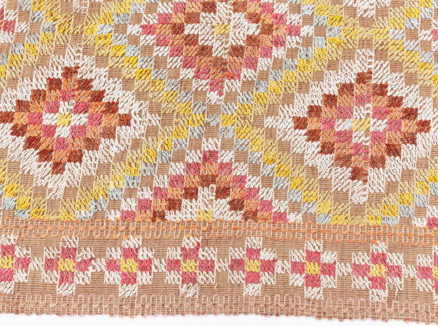 Swedish Rug BB8642