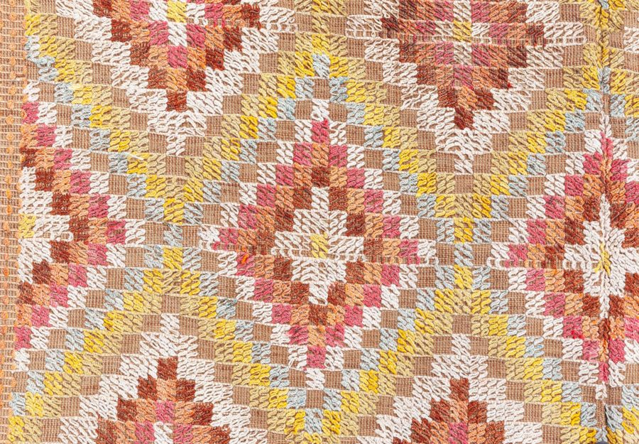 Swedish Rug BB8642
