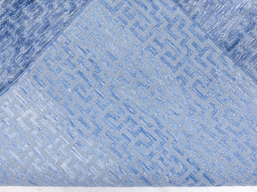 Contemporary Silk Fragment Rug N12817