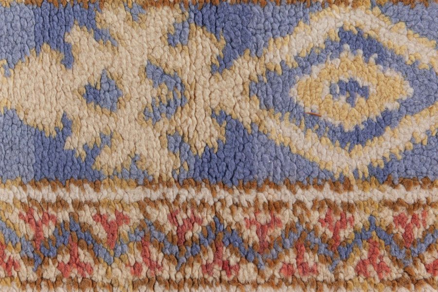 Spanish Rug BB8701