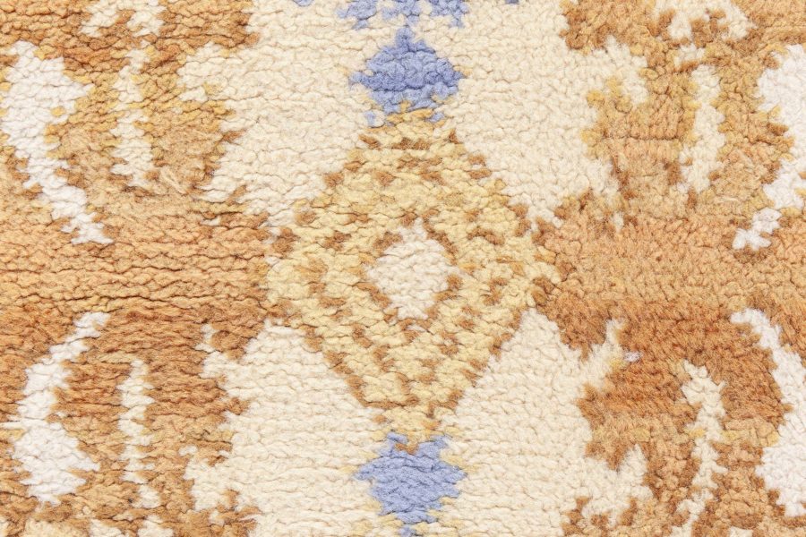 Spanish Rug BB8701