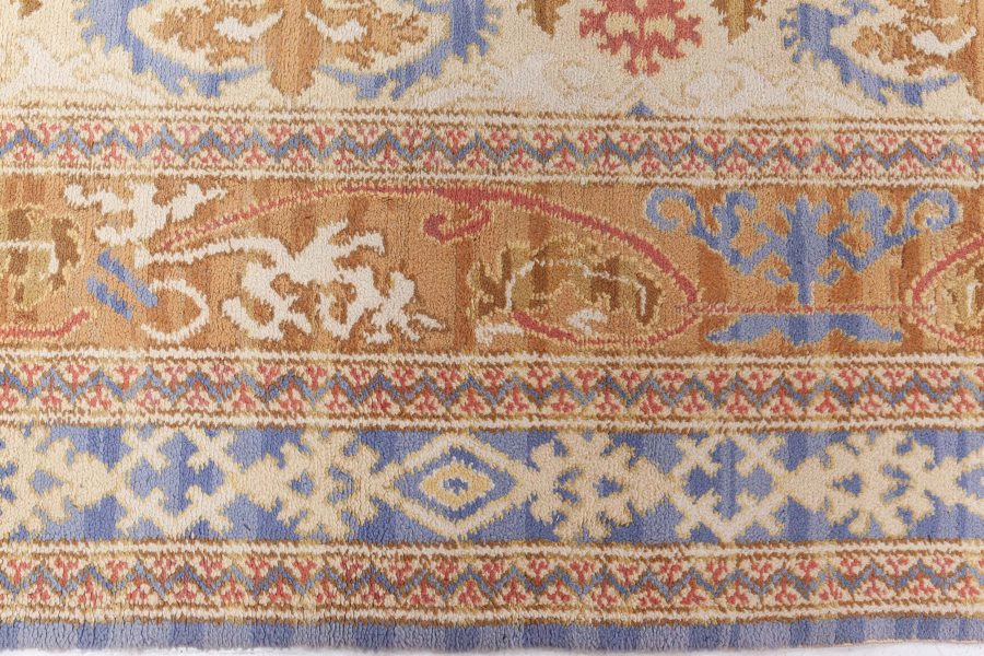 Spanish Rug BB8701