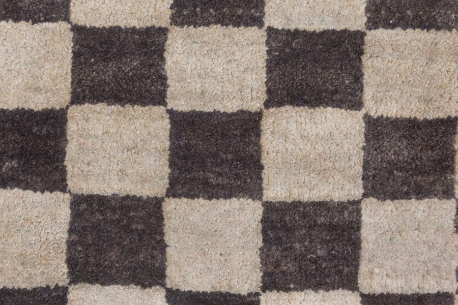 Contemporary Runner N12847
