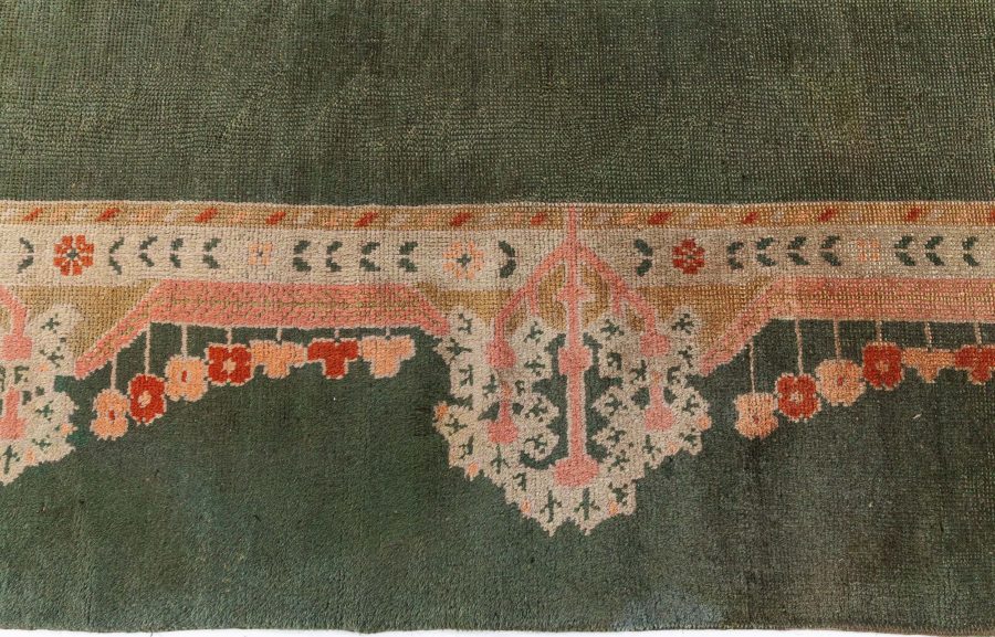 Arts and Crafts Rug BB8802
