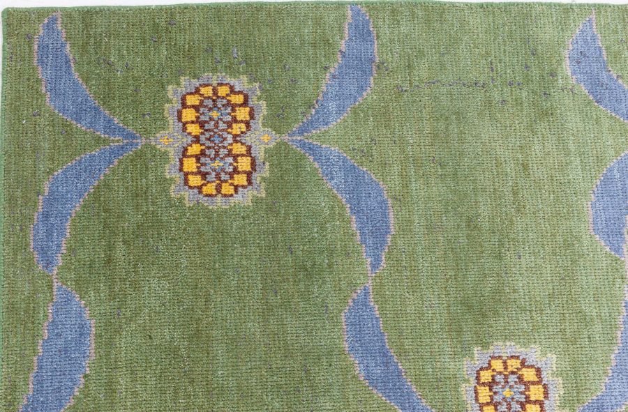 Arts and Crafts Fragment Rug N12873