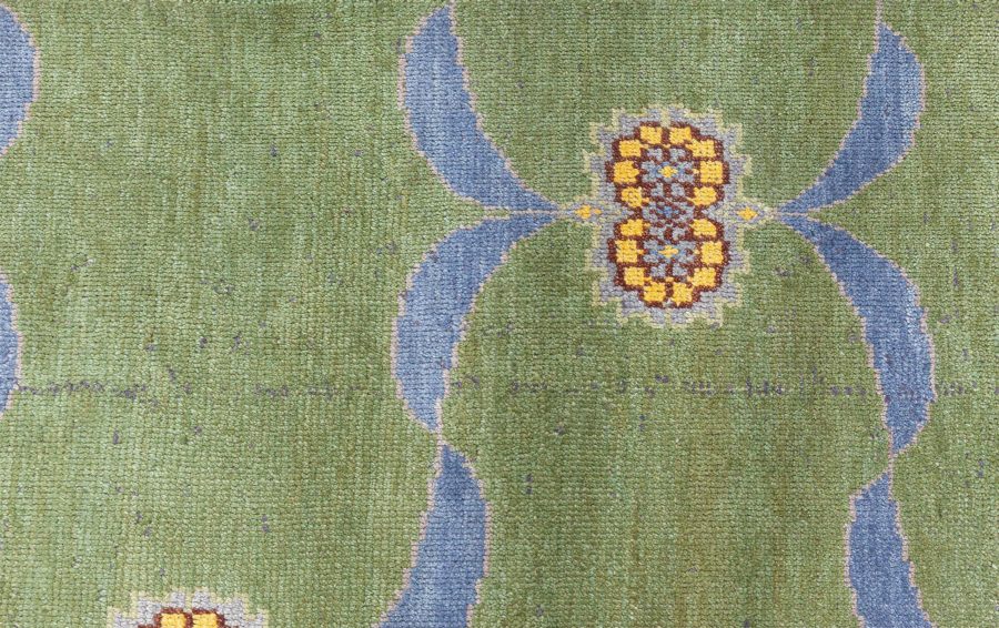 Arts and Crafts Fragment Rug N12873