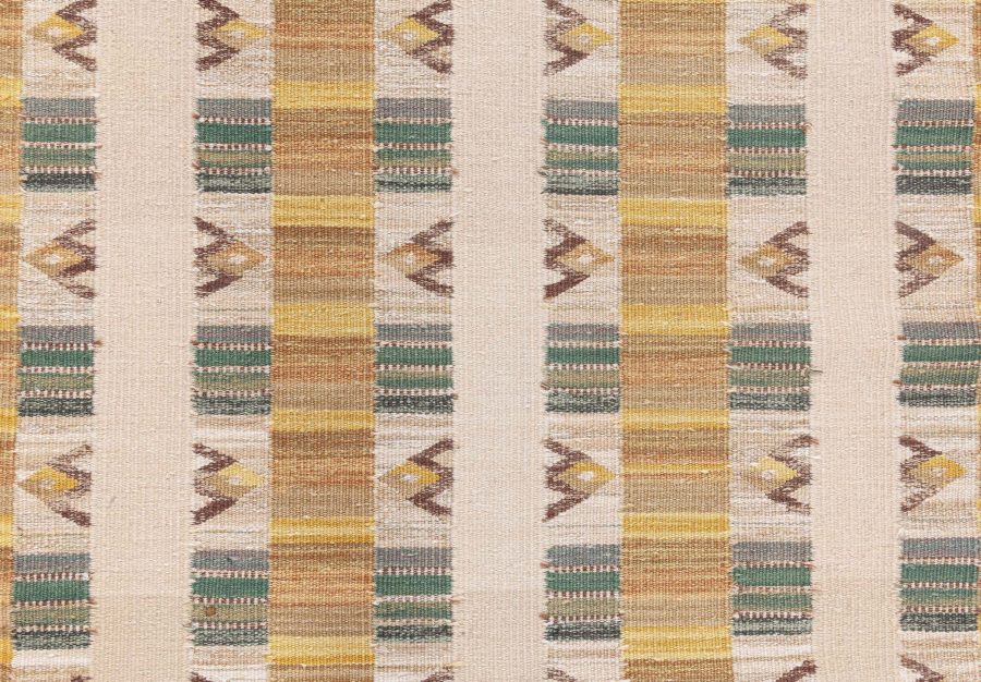 Swedish Runner N12874