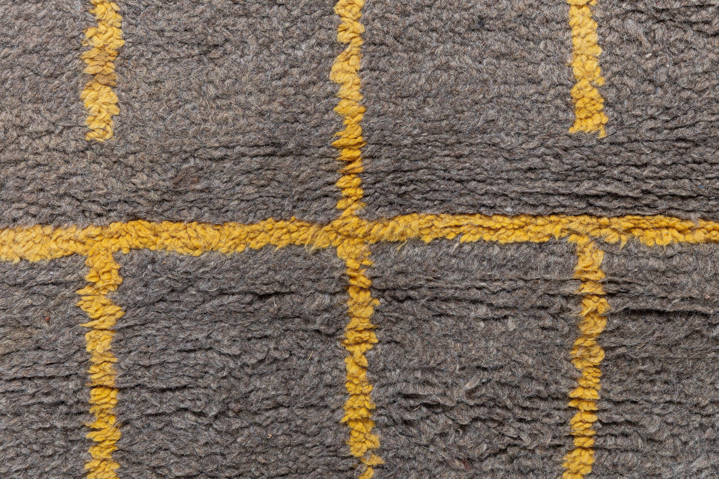 Modern Geometric “Concentric” Quadrilaterals Charcoal Hand-Knotted Wool Rug N12964 Modern Geometric “Concentric” Quadrilaterals Charcoal Hand-Knotted Wool Rug N12964