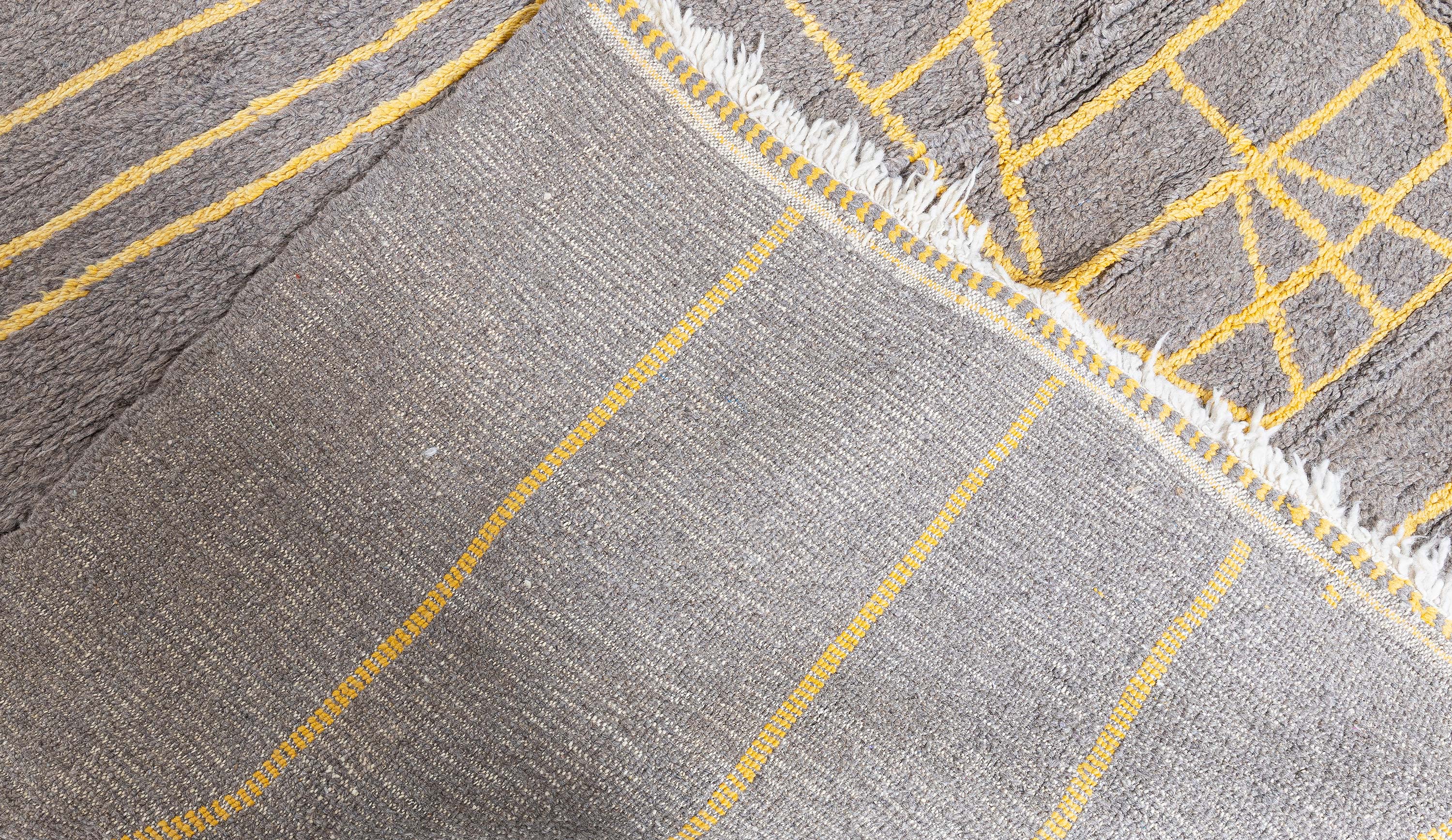 Modern Geometric “Concentric” Quadrilaterals Charcoal Hand-Knotted Wool Rug N12964 Modern Geometric “Concentric” Quadrilaterals Charcoal Hand-Knotted Wool Rug N12964