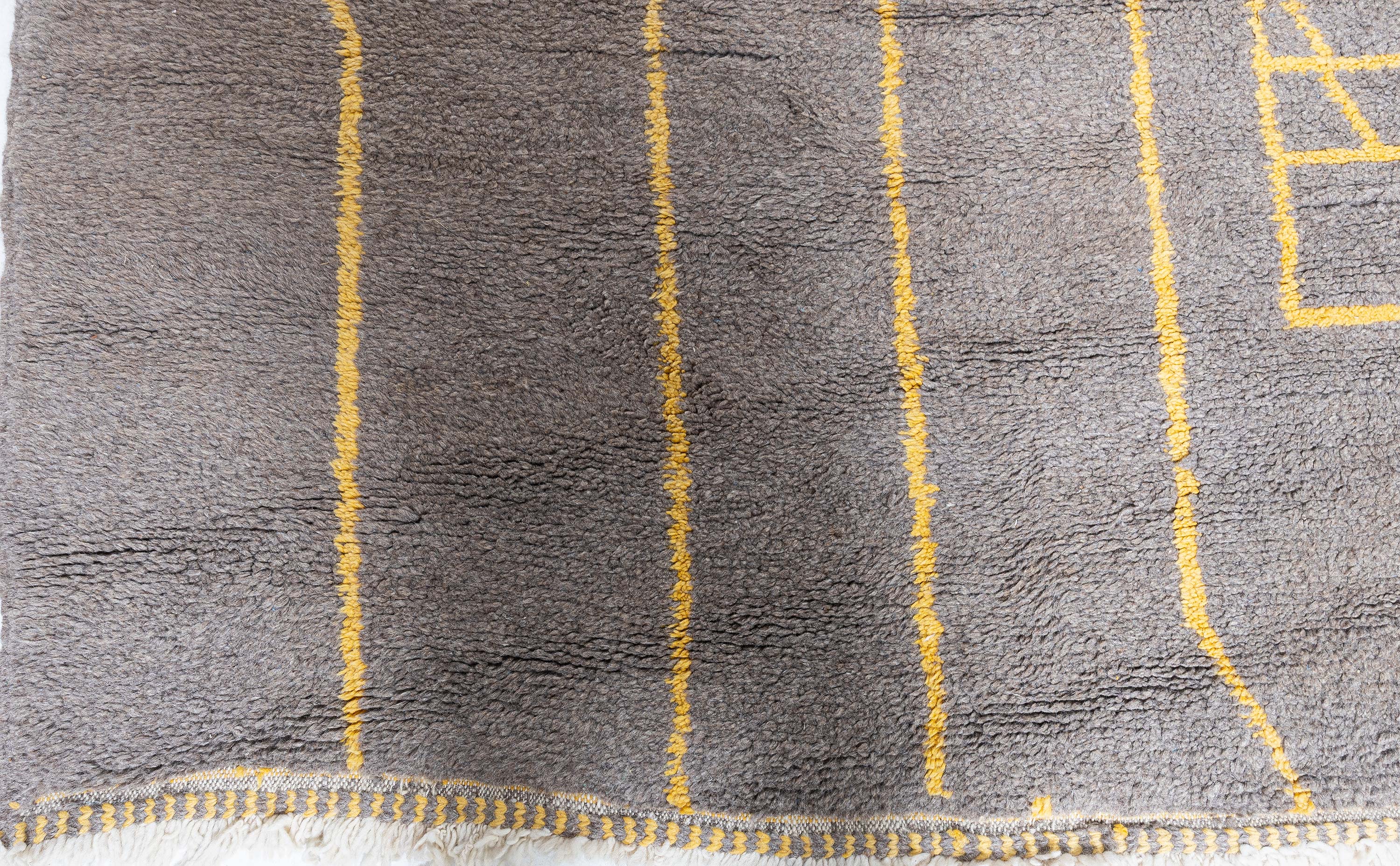 Modern Geometric “Concentric” Quadrilaterals Charcoal Hand-Knotted Wool Rug N12964 Modern Geometric “Concentric” Quadrilaterals Charcoal Hand-Knotted Wool Rug N12964