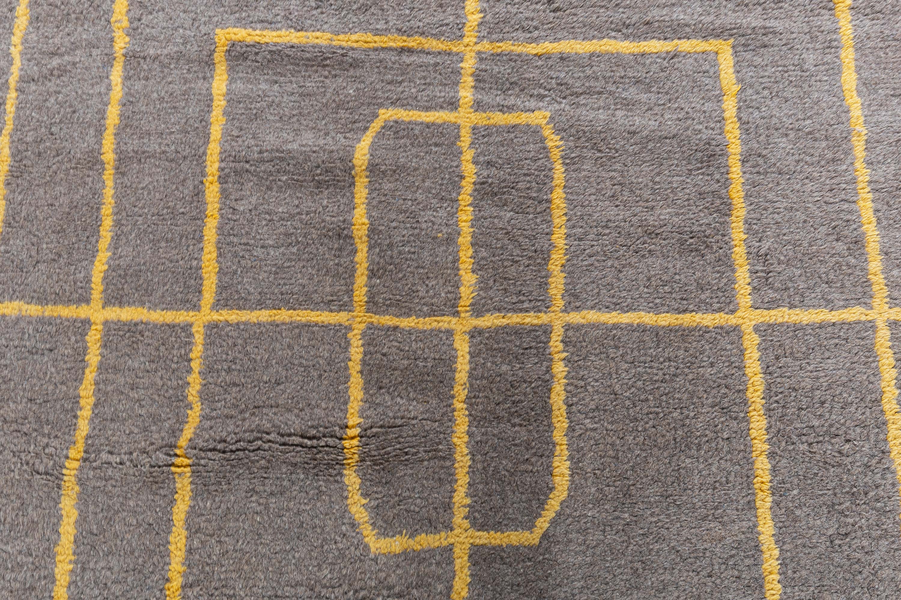 Modern Geometric “Concentric” Quadrilaterals Charcoal Hand-Knotted Wool Rug N12964 Modern Geometric “Concentric” Quadrilaterals Charcoal Hand-Knotted Wool Rug N12964