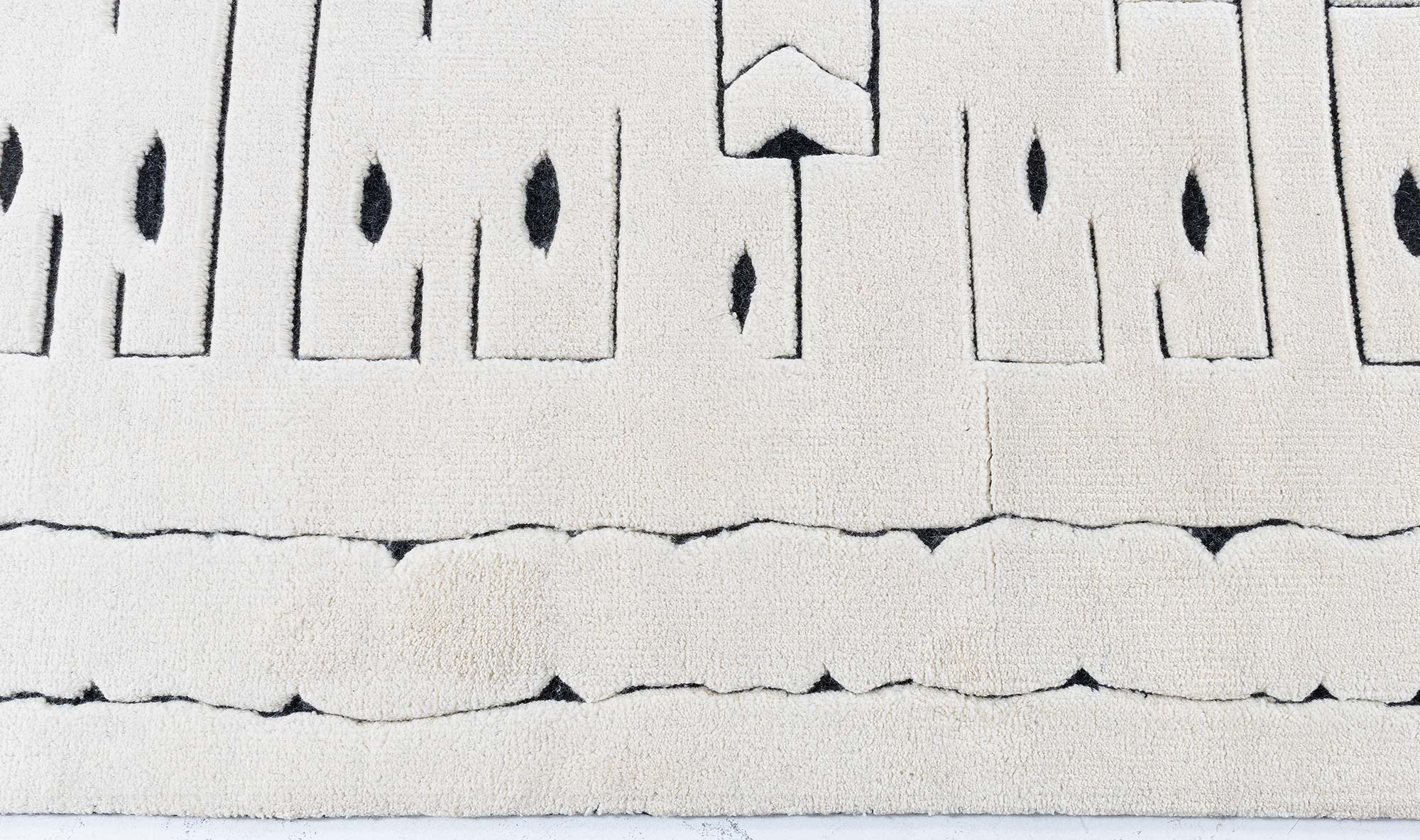 “Silverbirch” Modern Geometric Pattern Ivory Hand-Knotted Wool Oversized Rug N13042 “Silverbirch” Modern Geometric Pattern Ivory Hand-Knotted Wool Oversized Rug N13042