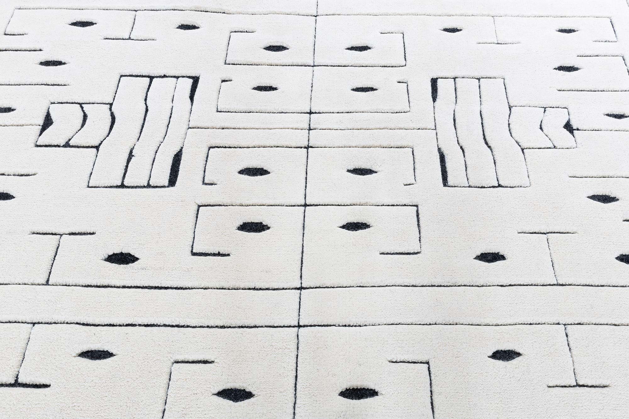 “Silverbirch” Modern Geometric Pattern Ivory Hand-Knotted Wool Oversized Rug N13042 “Silverbirch” Modern Geometric Pattern Ivory Hand-Knotted Wool Oversized Rug N13042