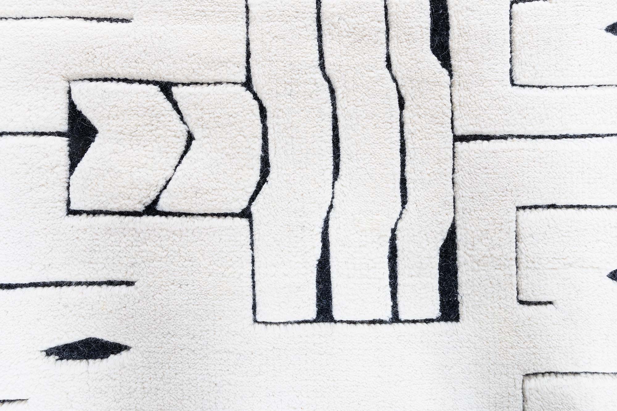 “Silverbirch” Modern Geometric Pattern Ivory Hand-Knotted Wool Oversized Rug N13042 “Silverbirch” Modern Geometric Pattern Ivory Hand-Knotted Wool Oversized Rug N13042