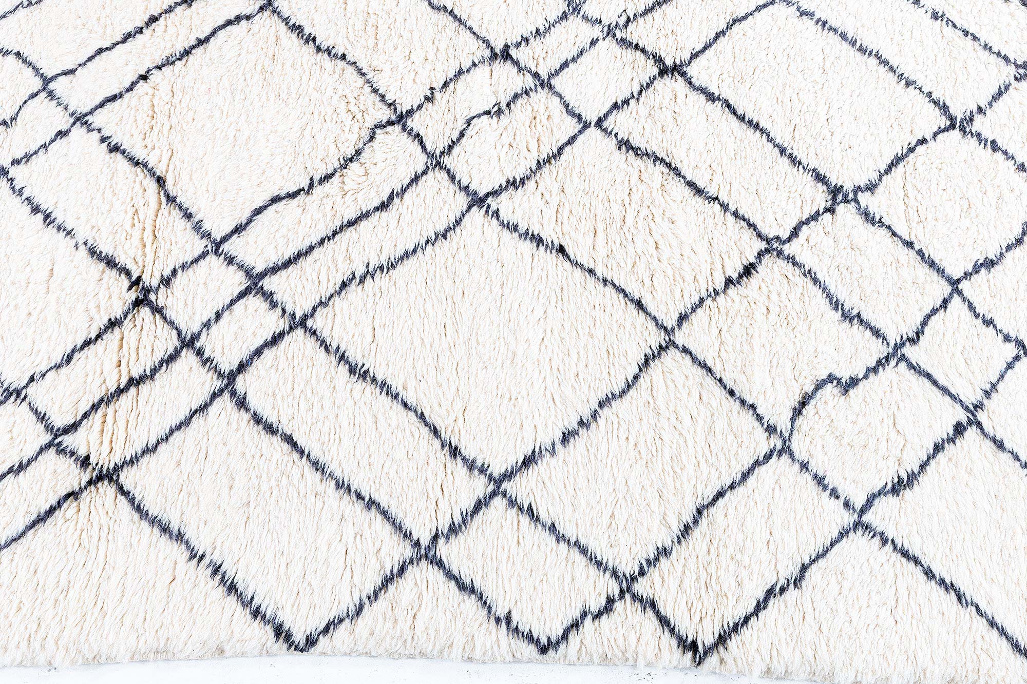 Geometric Cream Lattice Pattern Hand-Knotted Rug “Reticulum” N13057 Geometric Cream Lattice Pattern Hand-Knotted Rug “Reticulum” N13057