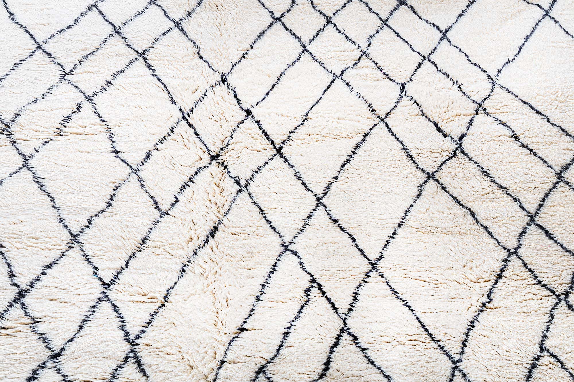 Geometric Cream Lattice Pattern Hand-Knotted Rug “Reticulum” N13057 Geometric Cream Lattice Pattern Hand-Knotted Rug “Reticulum” N13057