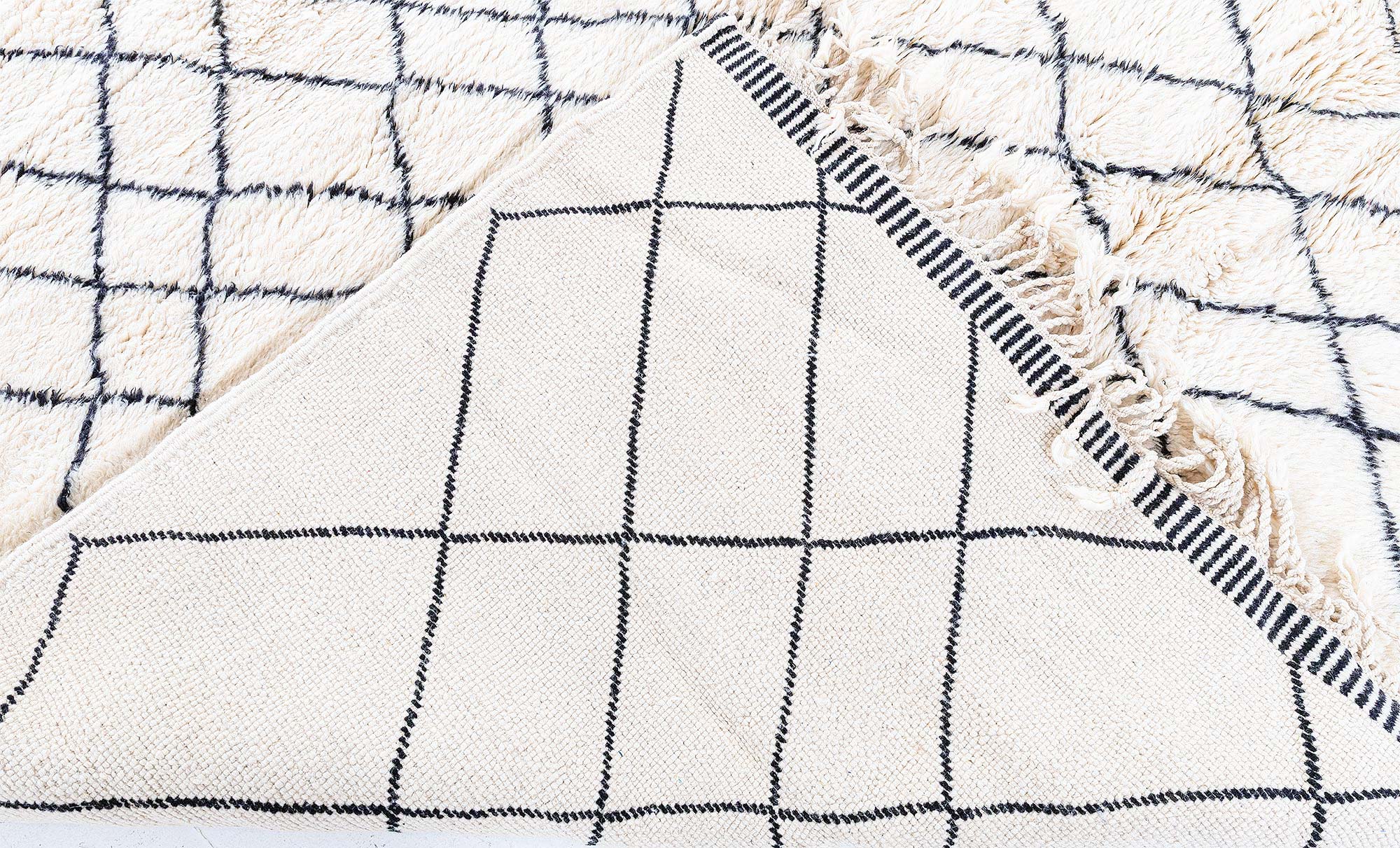 Geometric Cream Lattice Pattern Hand-Knotted Rug “Reticulum” N13057 Geometric Cream Lattice Pattern Hand-Knotted Rug “Reticulum” N13057