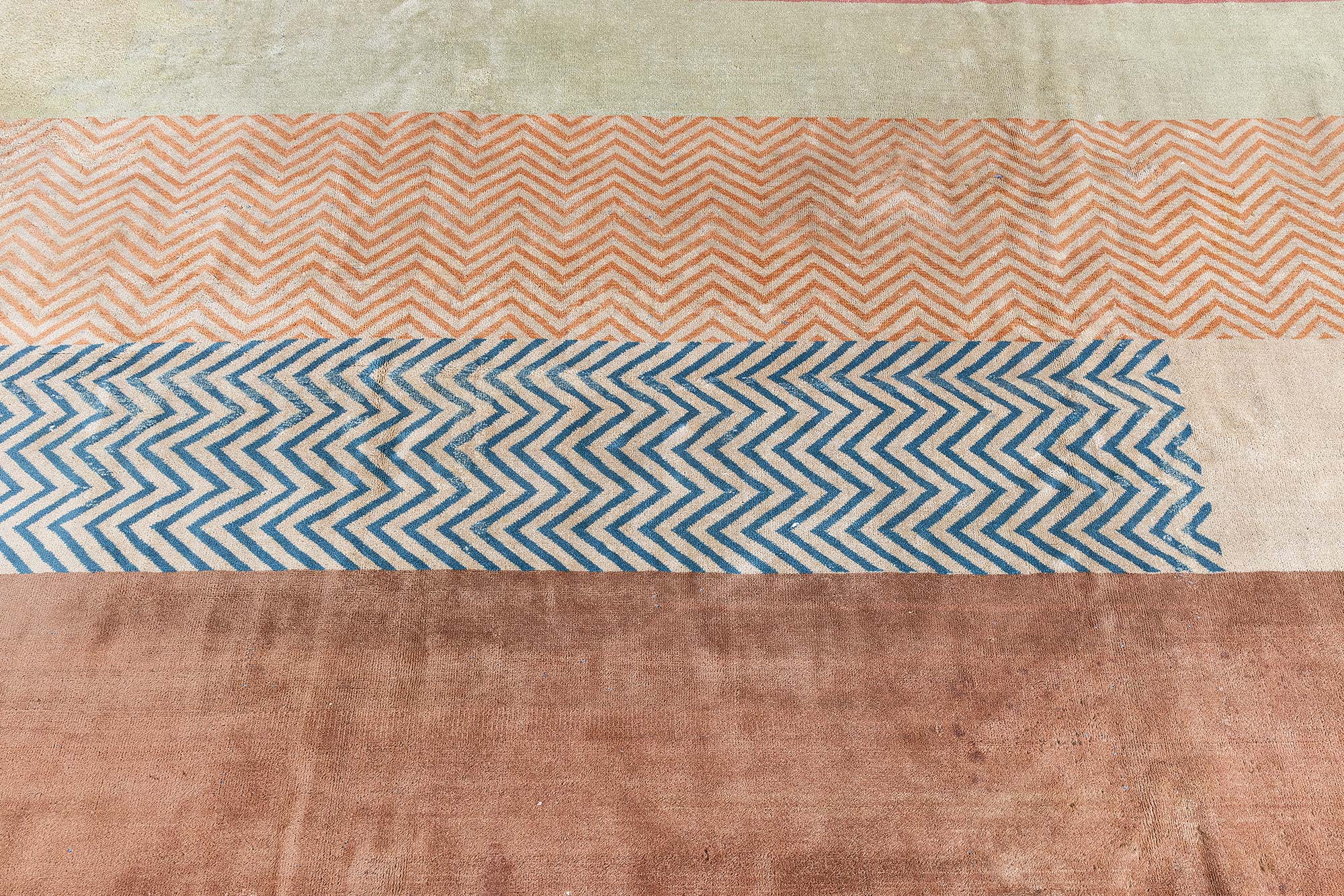 Vintage Indian Art Deco Geometric Oversized Light Beige Hand-Knotted Wool Rug BB9217 Vintage Indian Art Deco Geometric Oversized Light Beige Hand-Knotted Wool Rug BB9217