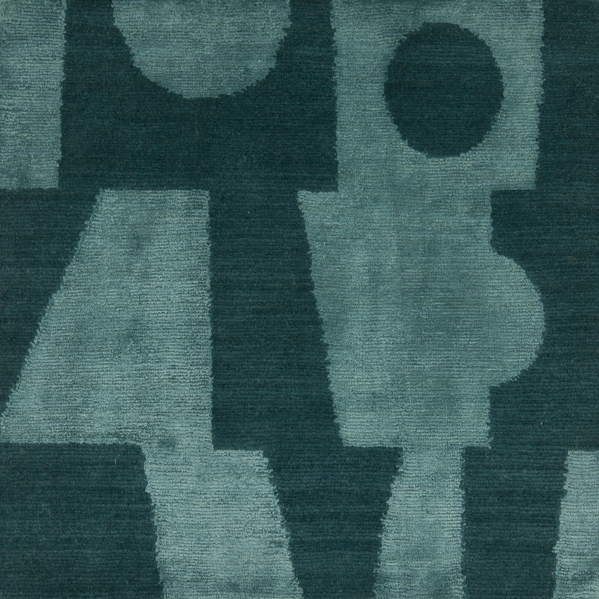 Choosing Custom Rugs for Client Presentations That Clarify the Whole Scheme