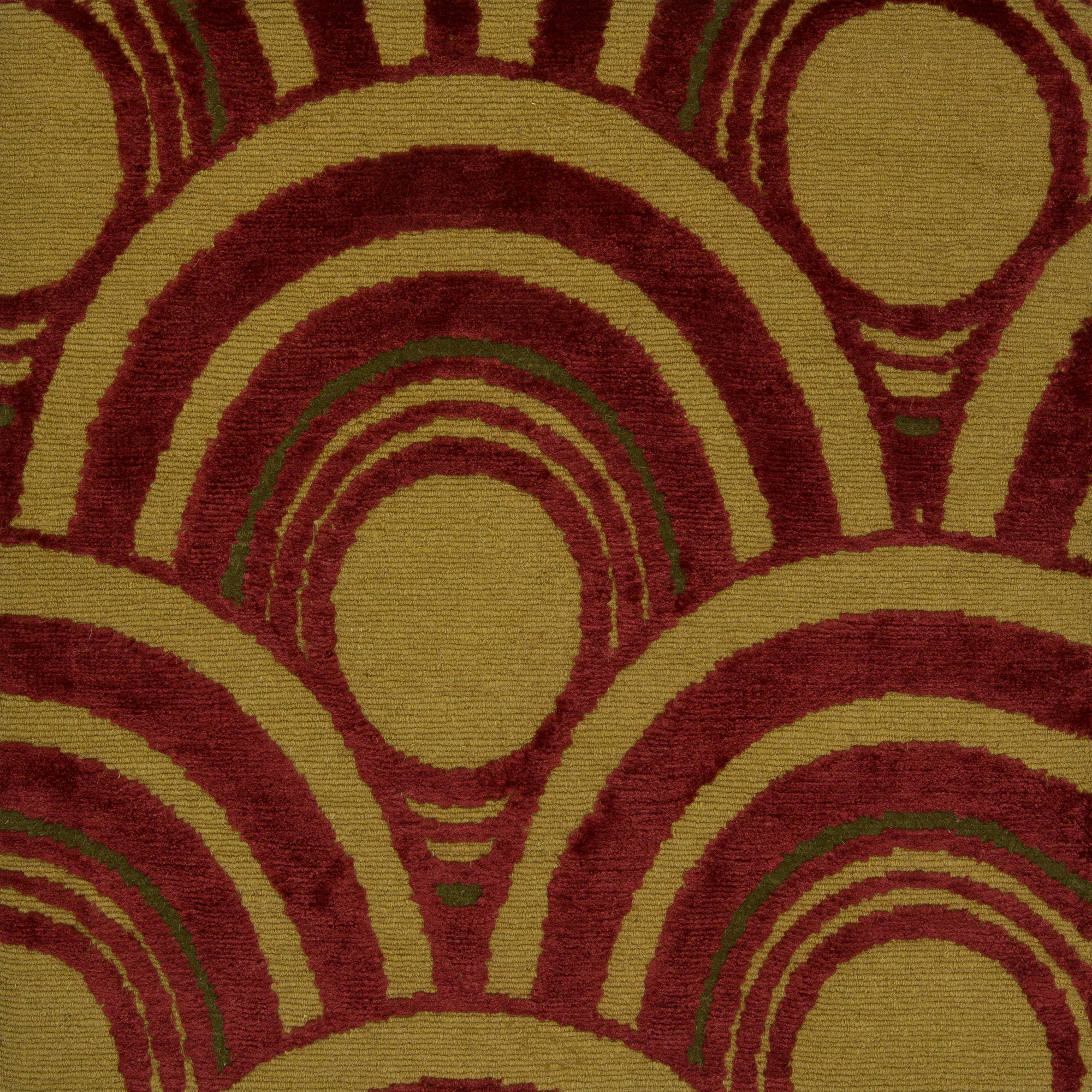 When Custom Luxury Rugs Beat Antique Pieces in a Real Project — Personalized floor coverings