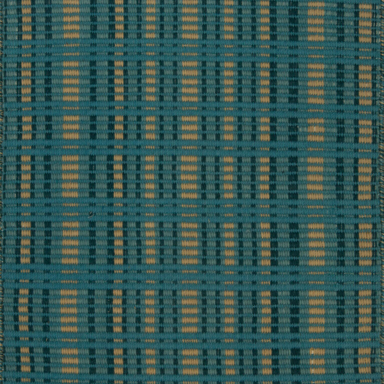 When Custom Luxury Rugs Beat Antique Pieces in a Real Project — Personalized floor coverings