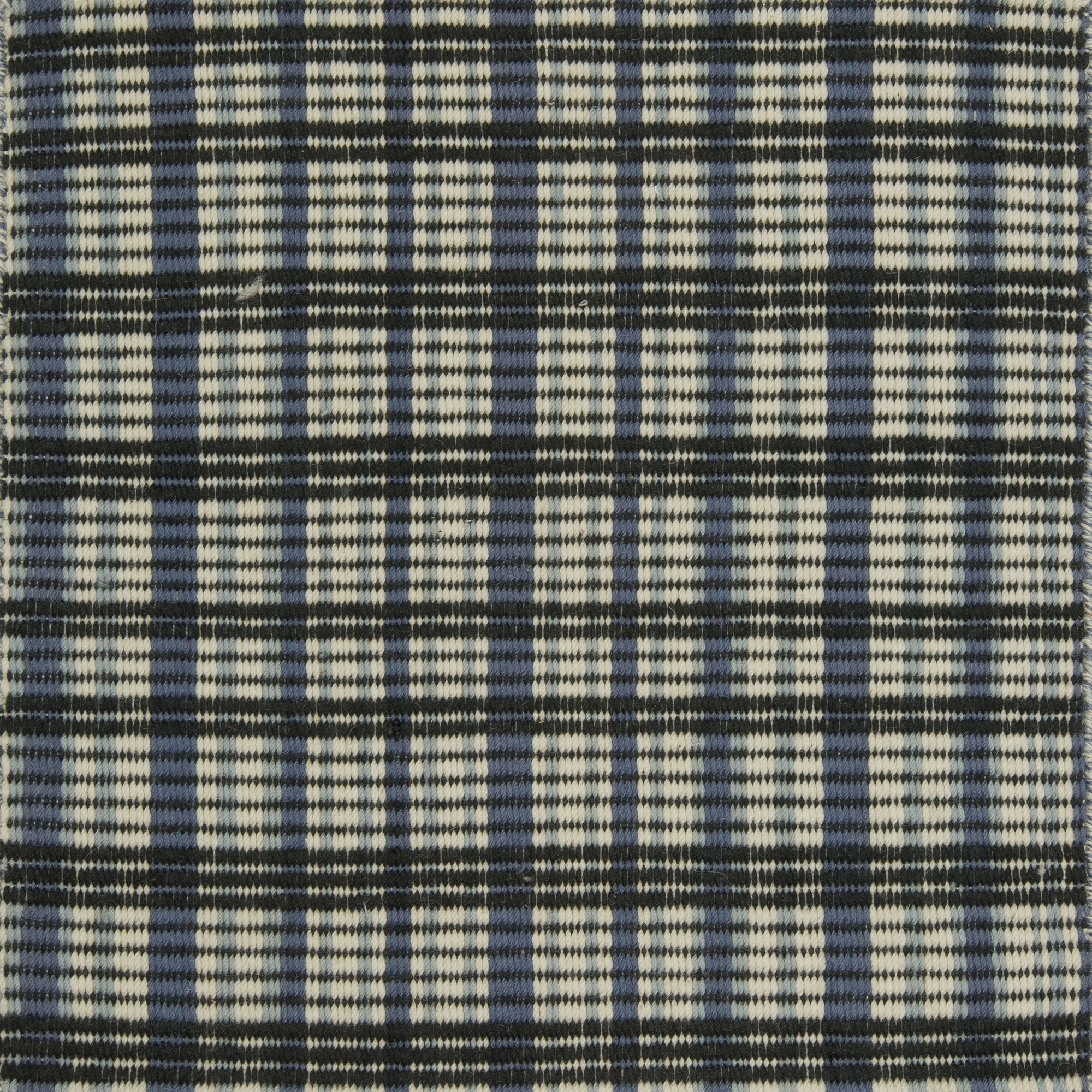 How to Match a Rug to Architectural Proportions Instead of Just Furniture — Made-to-measure rugs
