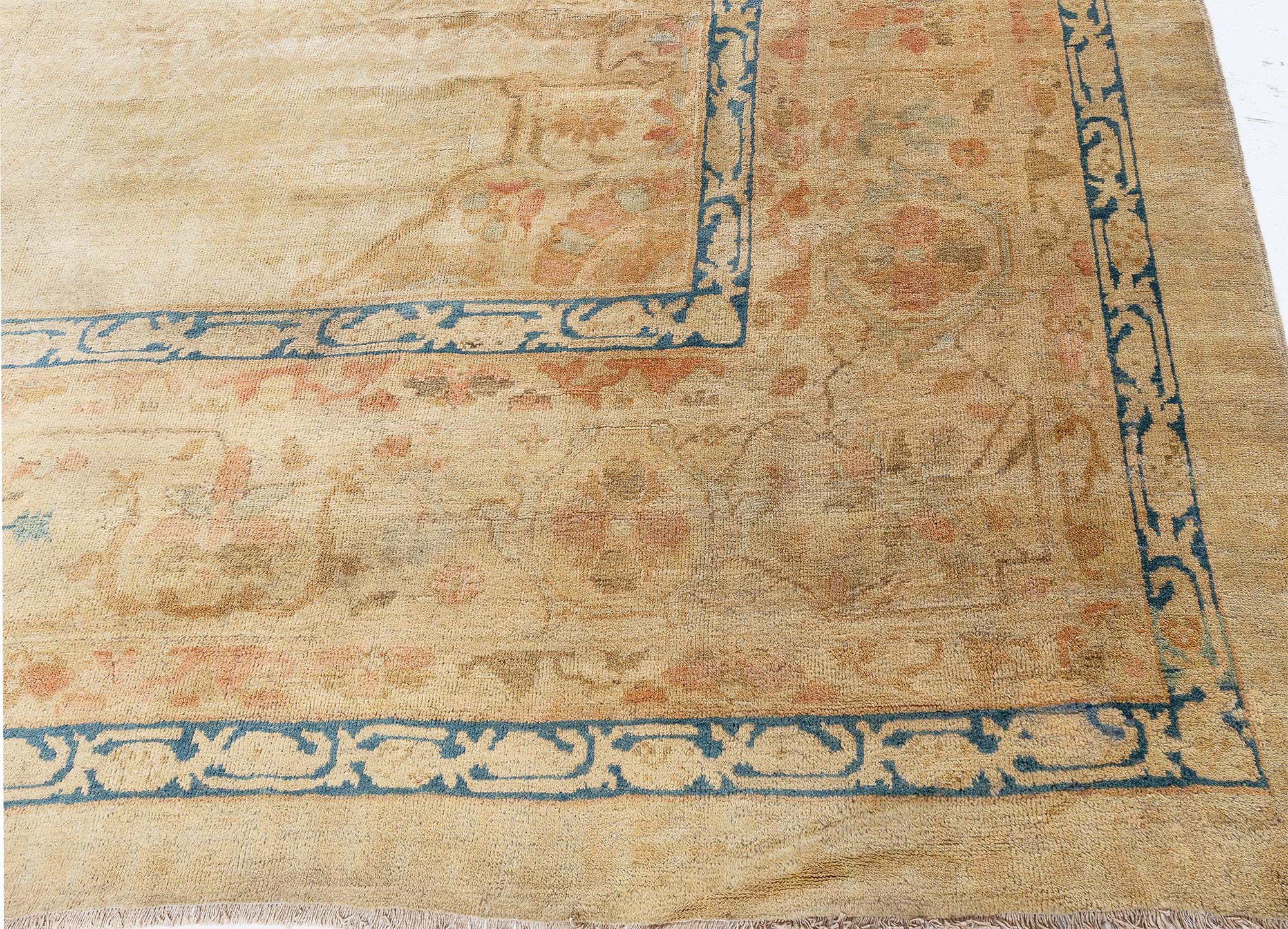 Antique Sultanabad Medallion Light Beige Hand-Knotted Rug BB9219 Antique Sultanabad Medallion Light Beige Hand-Knotted Rug BB9219