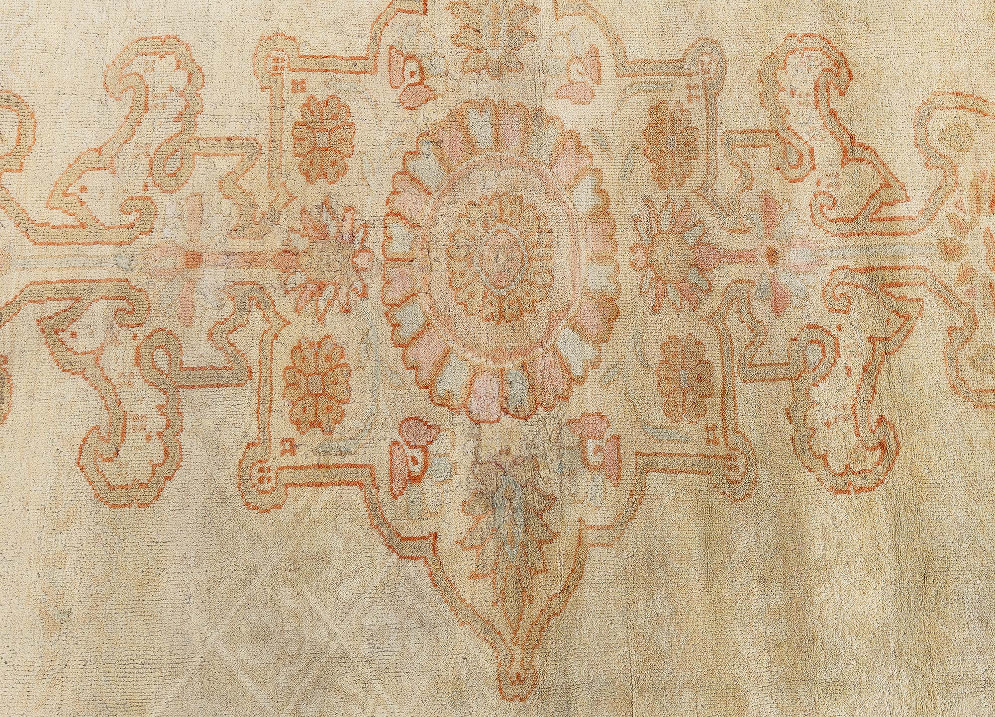 Antique Sultanabad Medallion Light Beige Hand-Knotted Rug BB9219 Antique Sultanabad Medallion Light Beige Hand-Knotted Rug BB9219