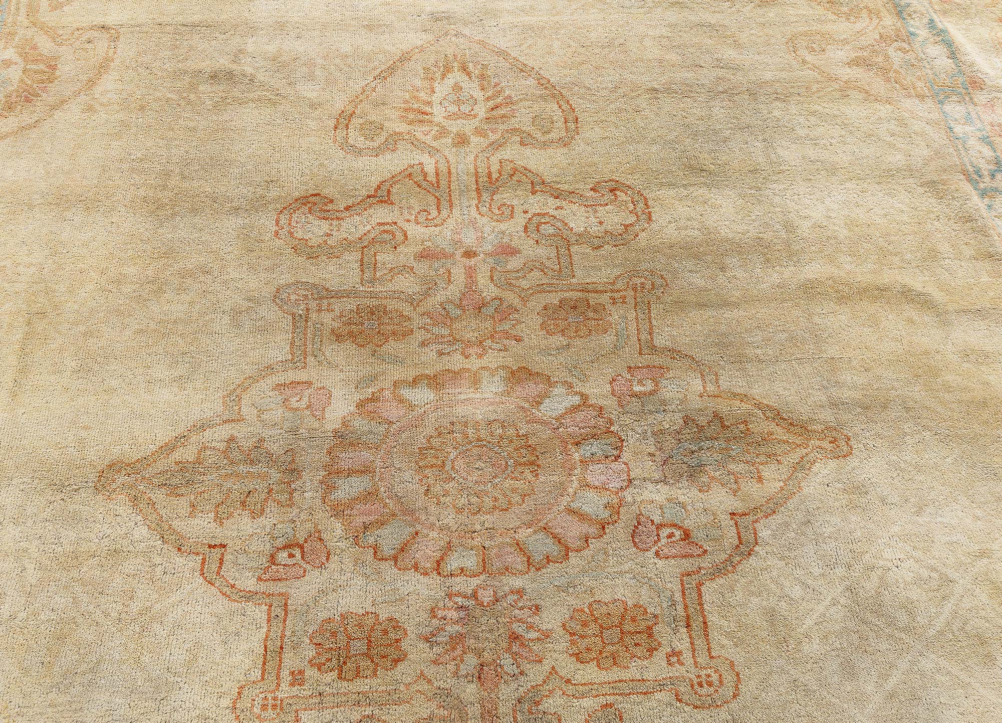 Antique Sultanabad Medallion Light Beige Hand-Knotted Rug BB9219 Antique Sultanabad Medallion Light Beige Hand-Knotted Rug BB9219