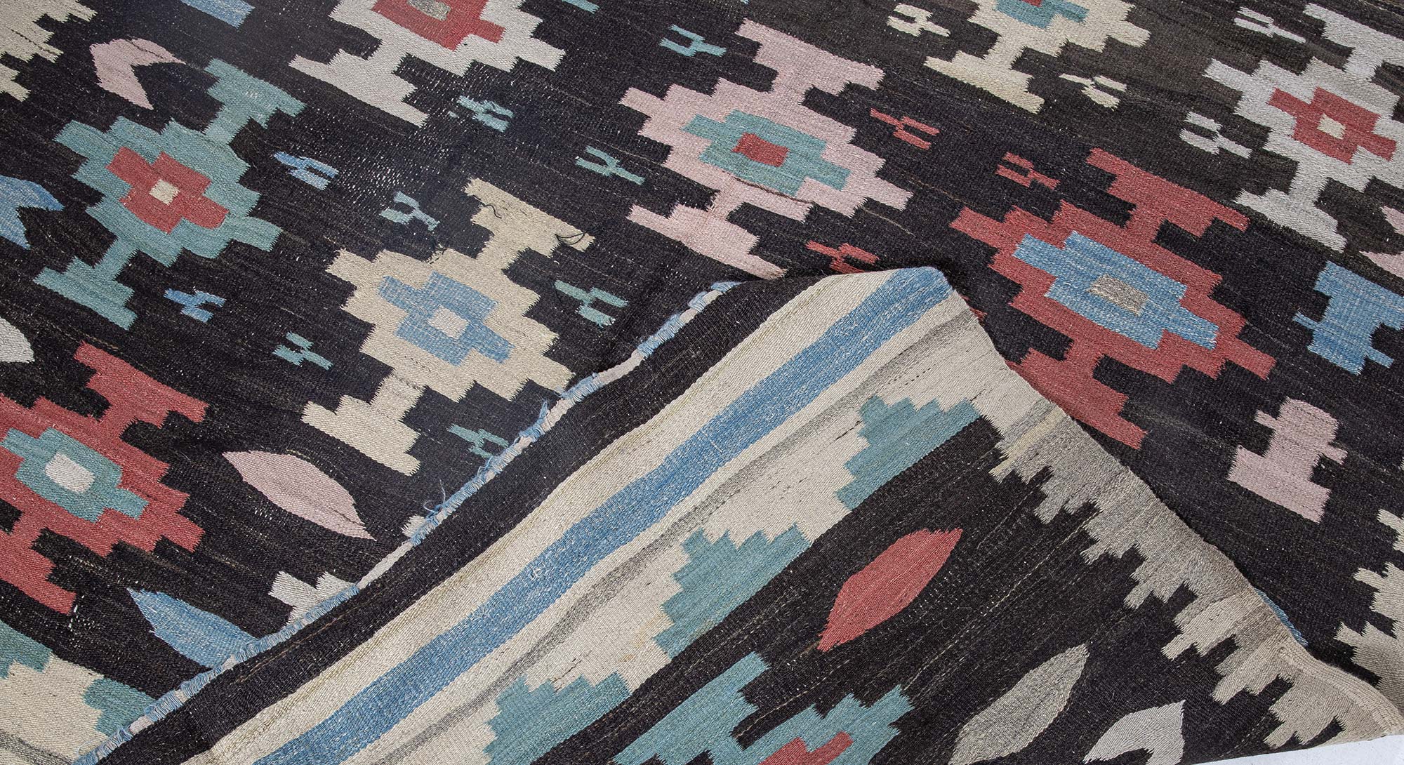 Vintage Geometric Charcoal Flatweave Wool Kilim Rug BB9239 Vintage Geometric Charcoal Flatweave Wool Kilim Rug BB9239